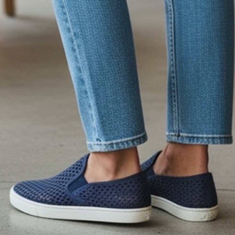 Tory Burch Navy Blue Jesse Perforated Sneakers Size 8
